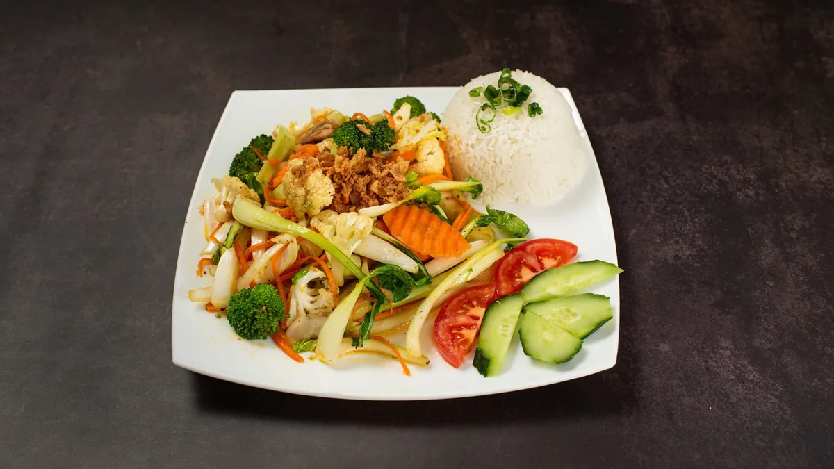 Cơm Trắng Rau Củ