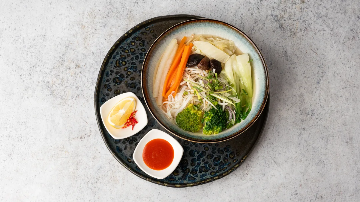 Phở rau củ (kis adag)