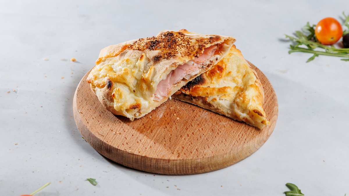 Calzone preklopljena 32cm