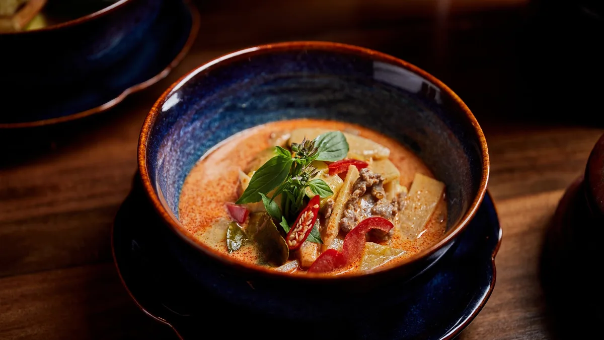 Piros Curry - seafood