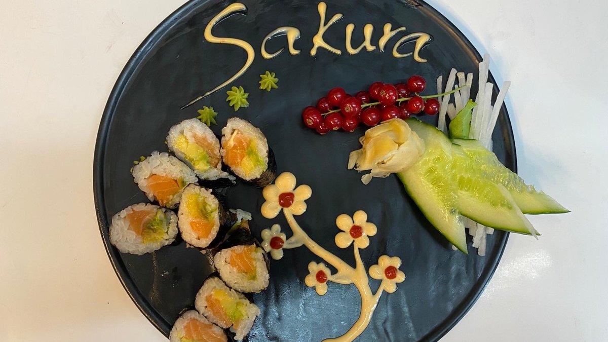 Sake Avo Maki