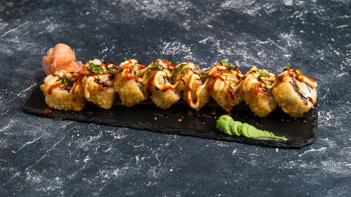 Salmon Deep Fried Roll