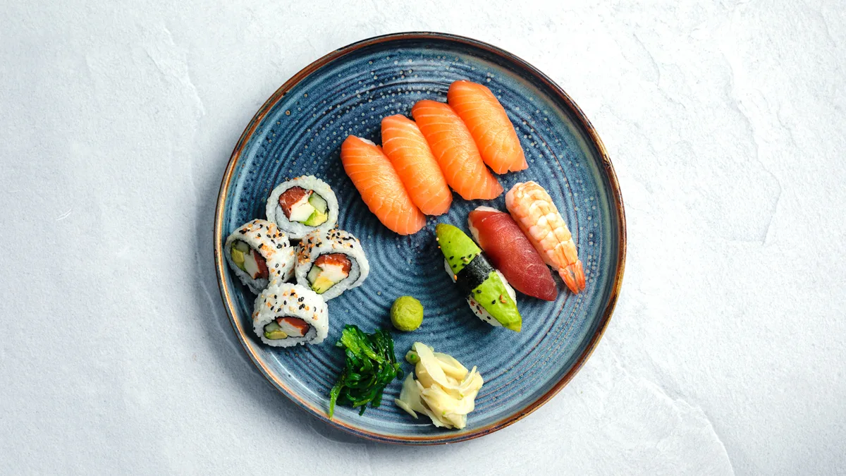 12 bitar Mix Sushi