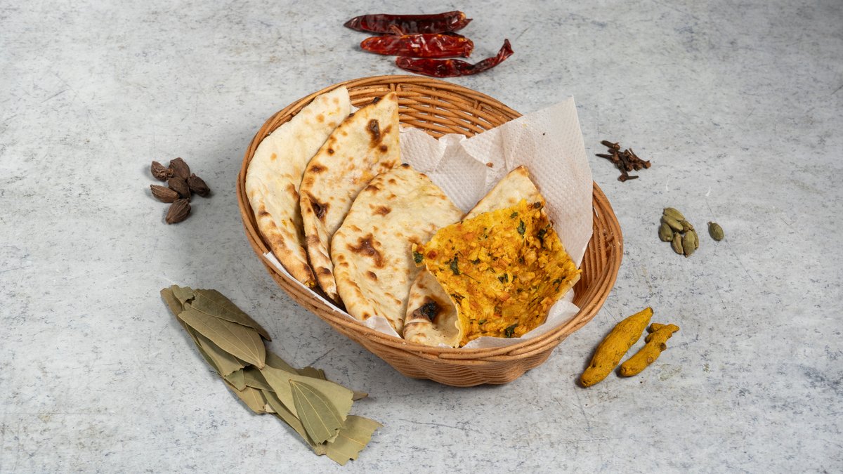 Chicken kheema naan