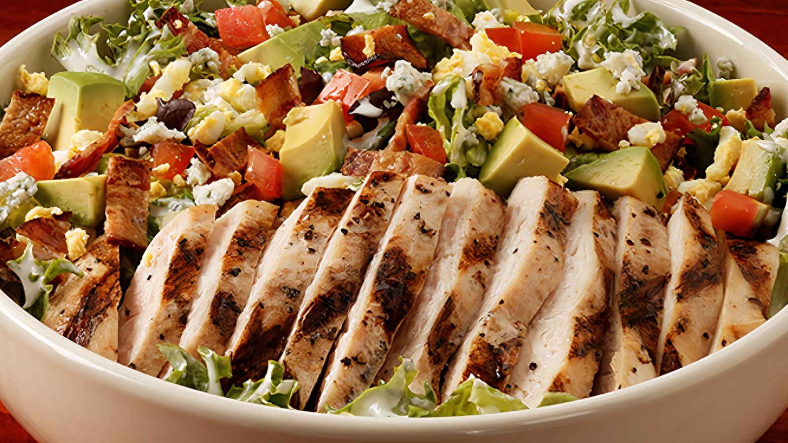 Tossed Chicken Cobb 3pd