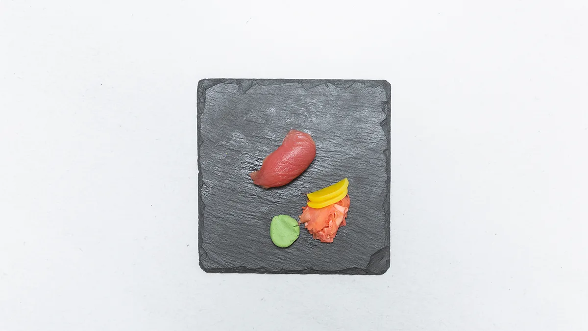 Tuna nigiri