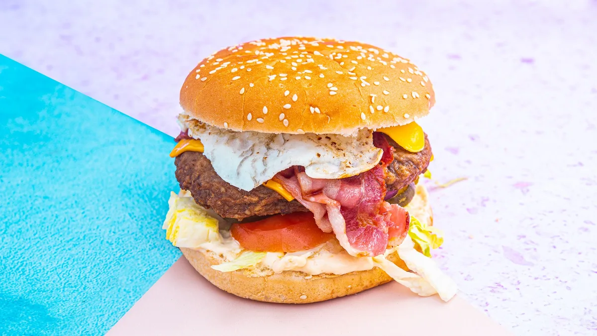 Muna-peekoni burger