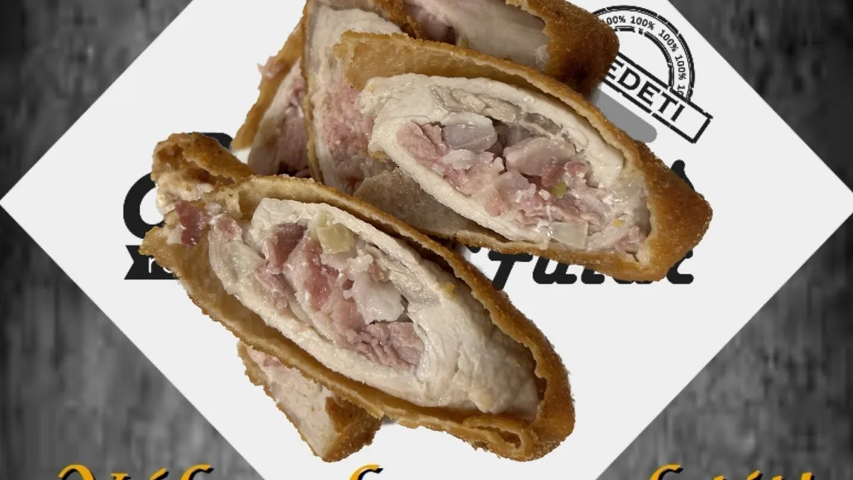 Baconnal és póréhagymával töltött sertéskaraj rántva 1 kg