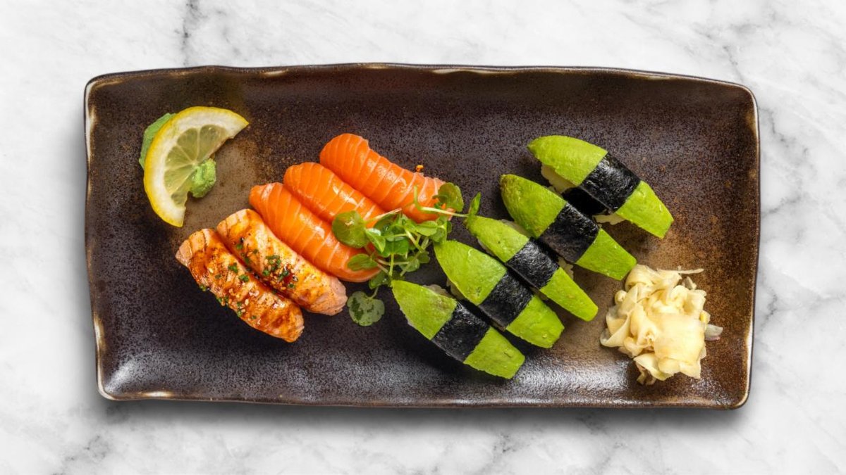 Nigiri lax och Avokado 10 Bitar