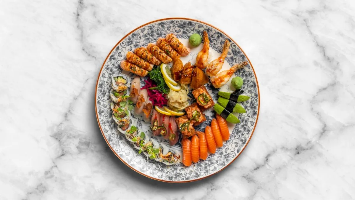 Sharing is caring , 40 bitar blandat maki,  och nigiri