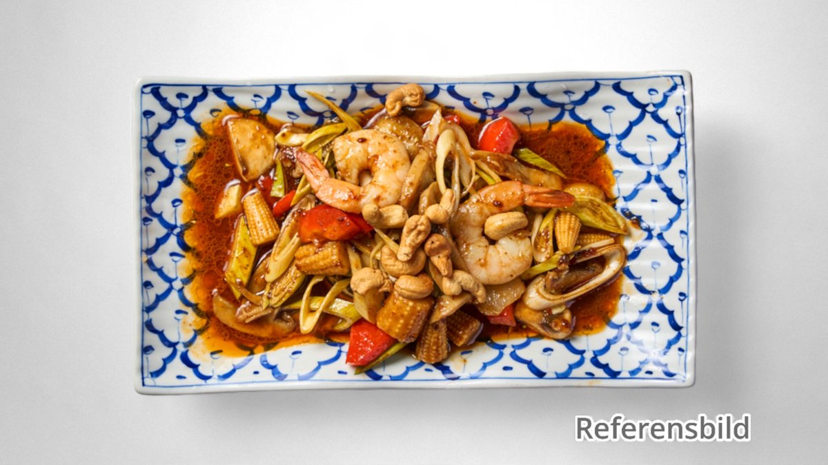 Goong-Gai Paad Meat Ma Muang