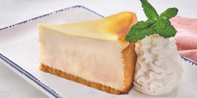 Classic Cheesecake Whole Dessert