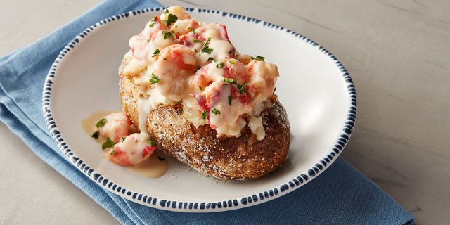 Creamy Lobster Baked Potato