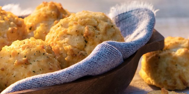 Half-Dozen Cheddar Bay Biscuits