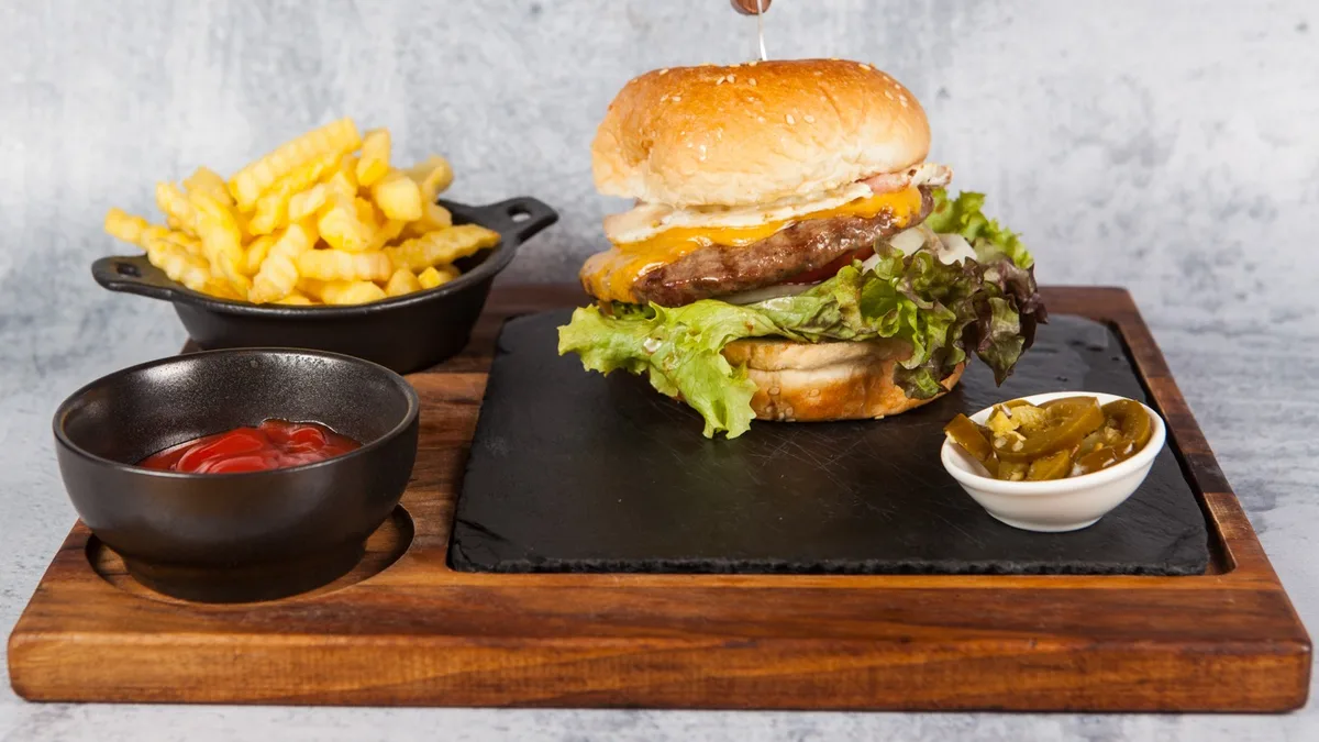 Red Queen burger