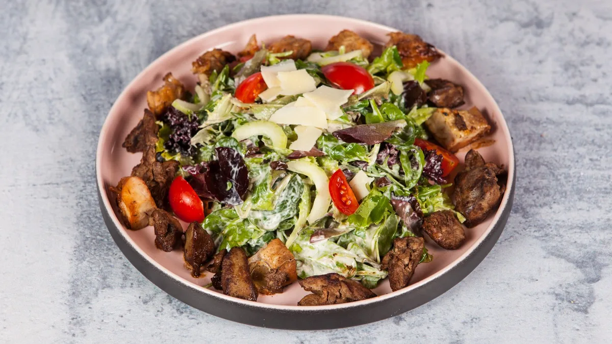 Salata sa pilećom džigericom