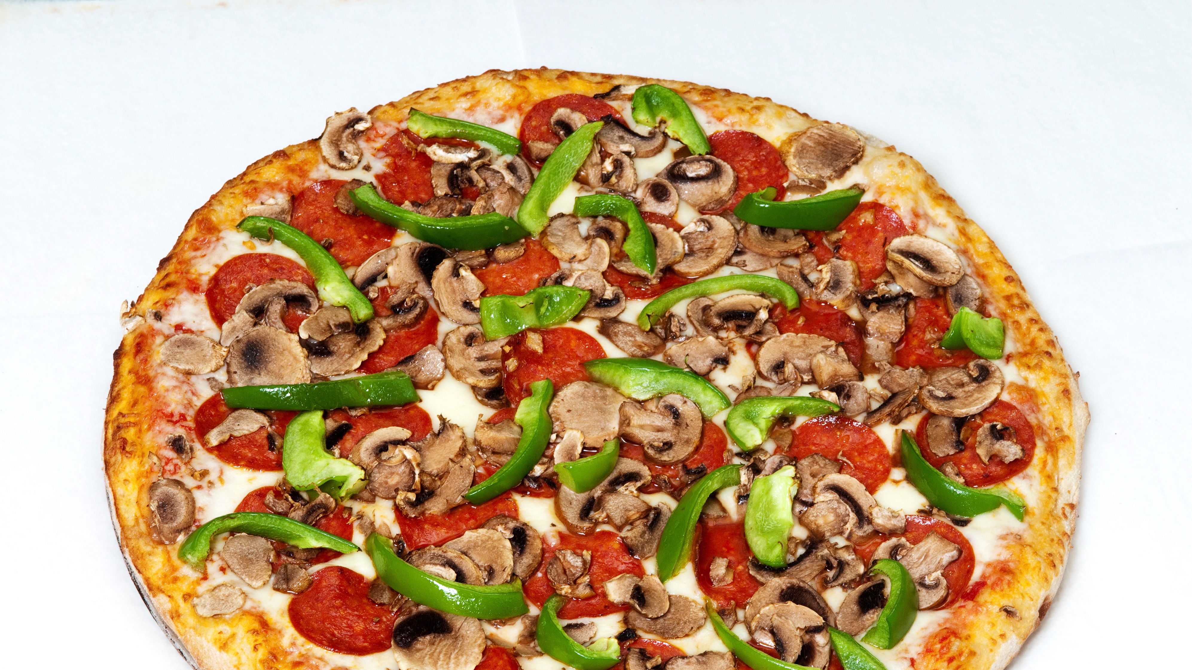 Deluxe Pizza