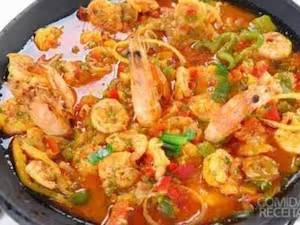 Caldeirada de Frutos do Mar para 2 Pessoas Arroz Batata Palha