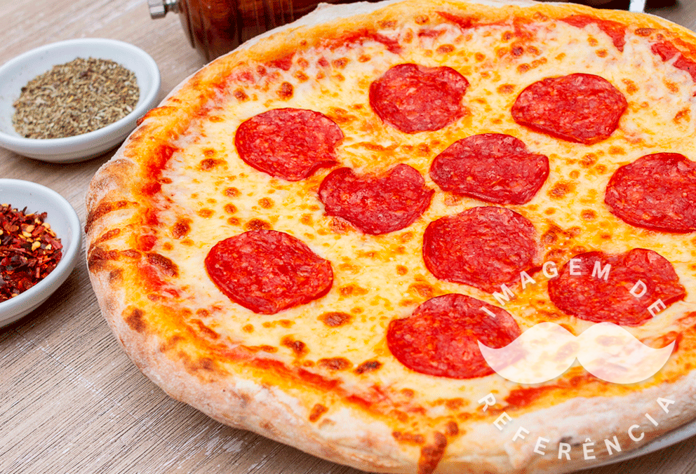 Pizza De Calabresa Com Catupiry