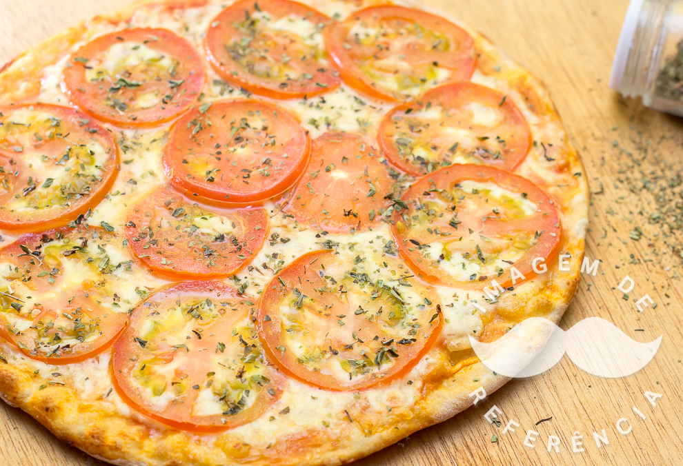 Pizza De Calabresa Com Mussarela
