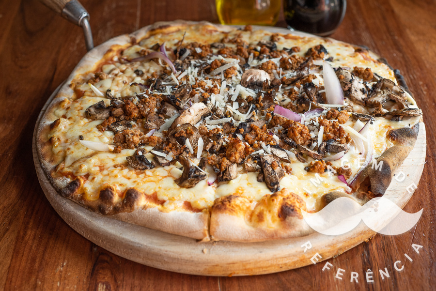 Pizza De Carne Seca Com Mussarela