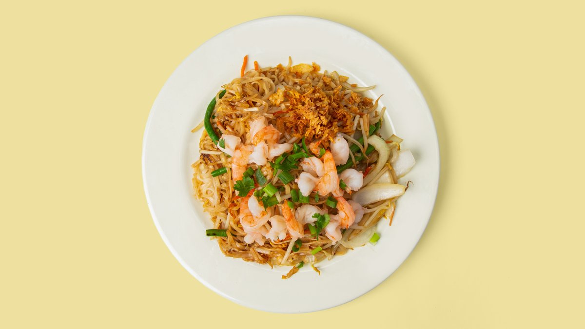 22. Pho Xao Pad Thai Flat Rice Noodles Mama