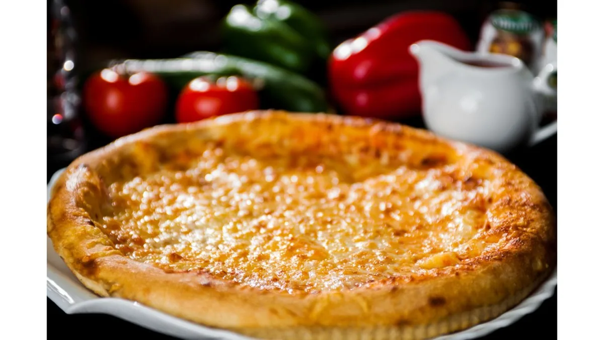 Pizza sa sirom - 42cm