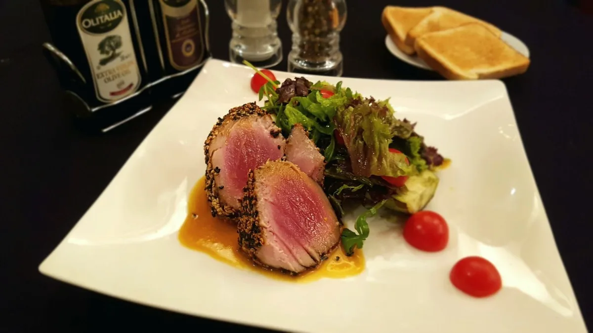 Tuna steak