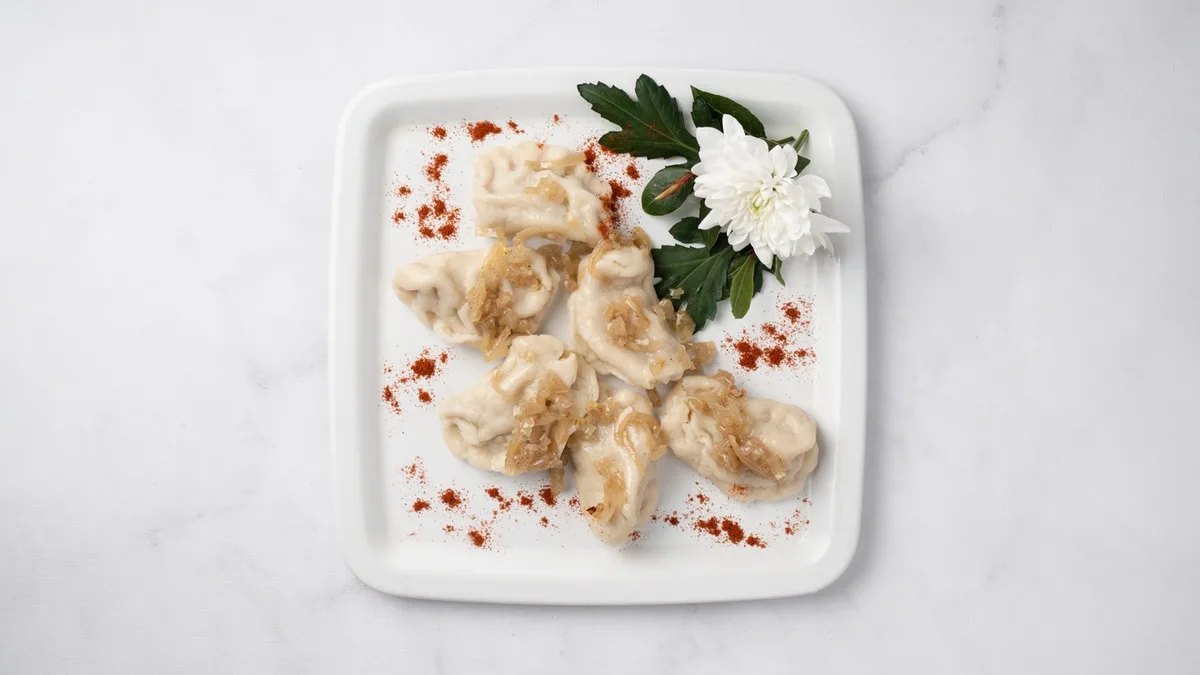 Pierogi ruskie z okrasą