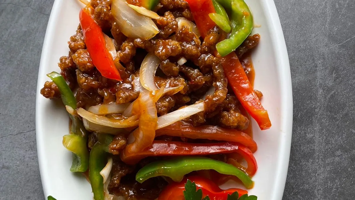 S.1. Crispy Beef 干煸牛