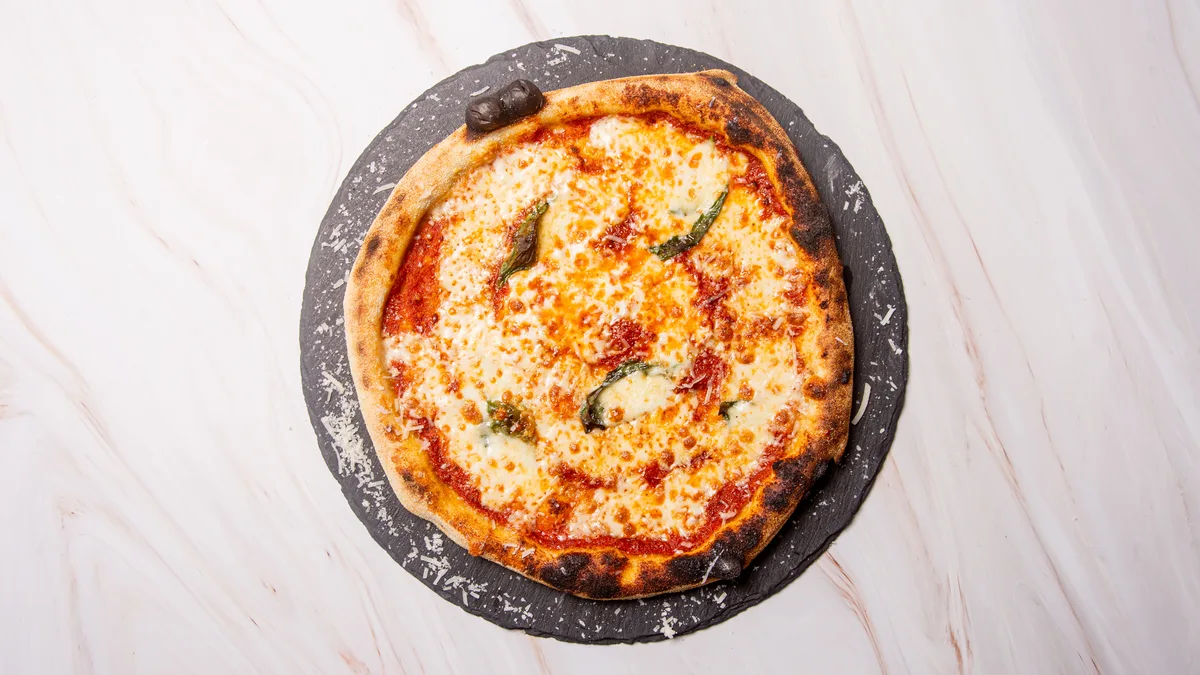 Pizza Margherita (V)