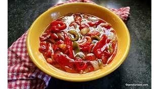 Salată de ardei copți cu roșii