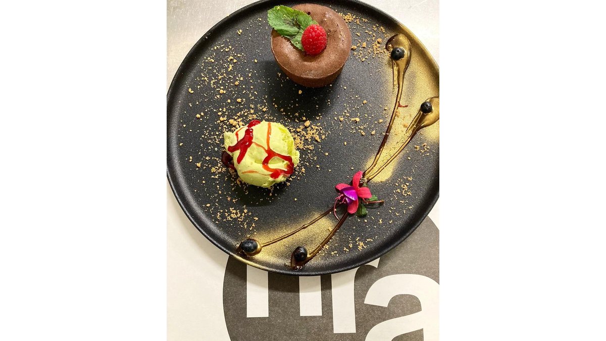Lava cake cu înghețată