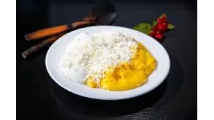Mămăliguță cu brânză și smântână
