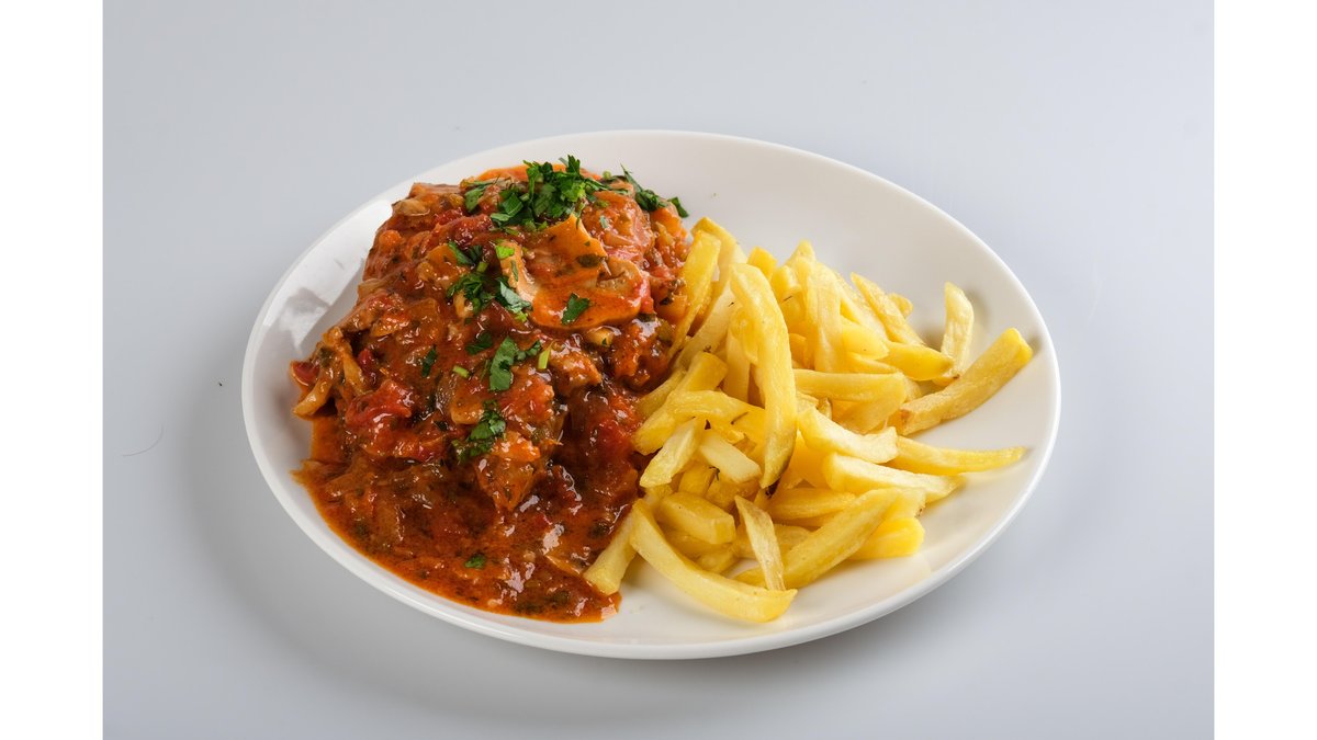 Șnițel prahovean cu cartofi prăjiți/Prahovean schnitzel with French fries