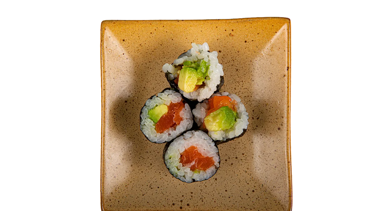 102. Laks med avocado Små Maki