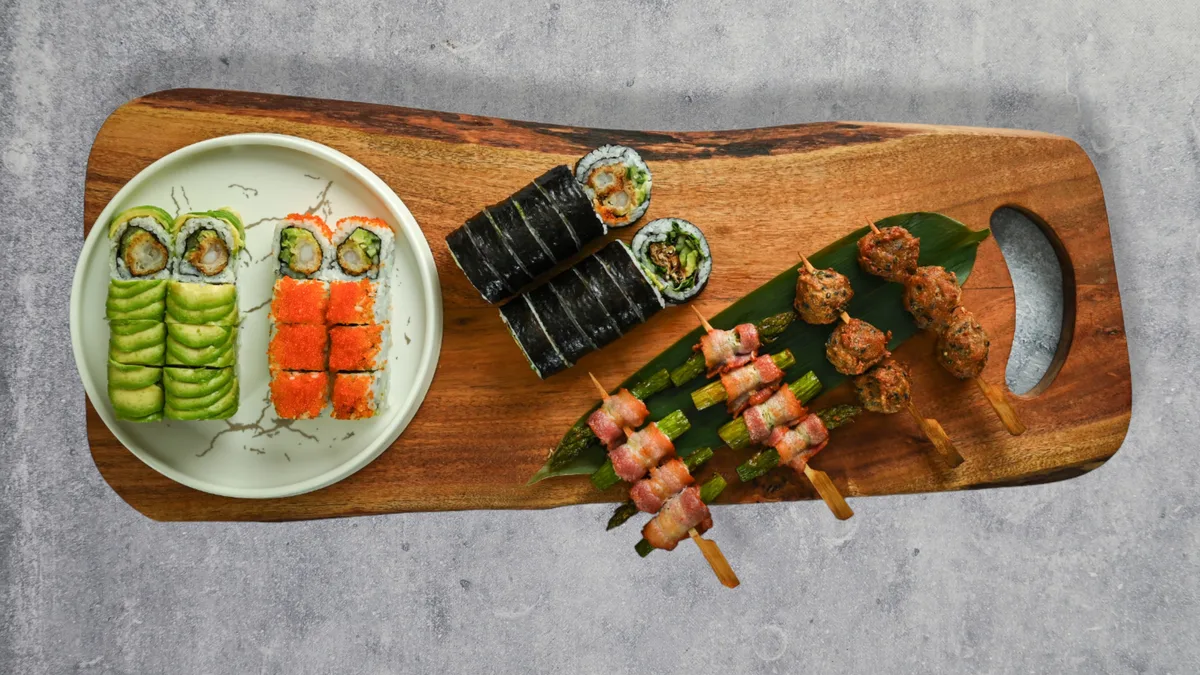 18. Sticks and Sushi Menu A (32 stk)