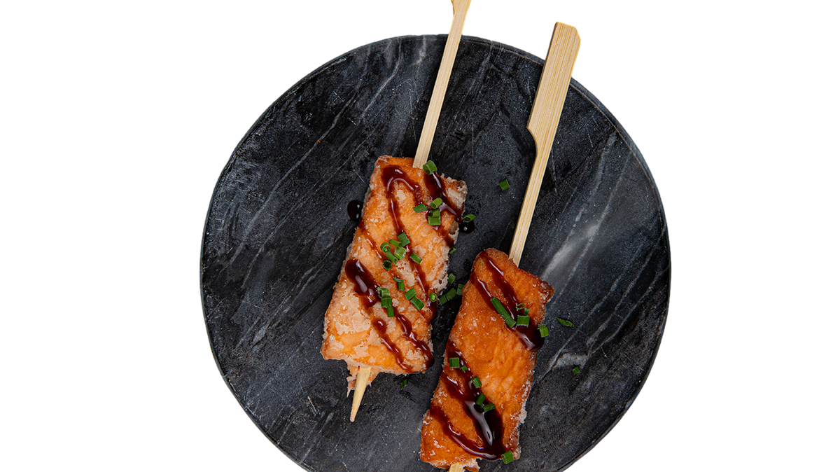 62. Grillet laks (2 stk)