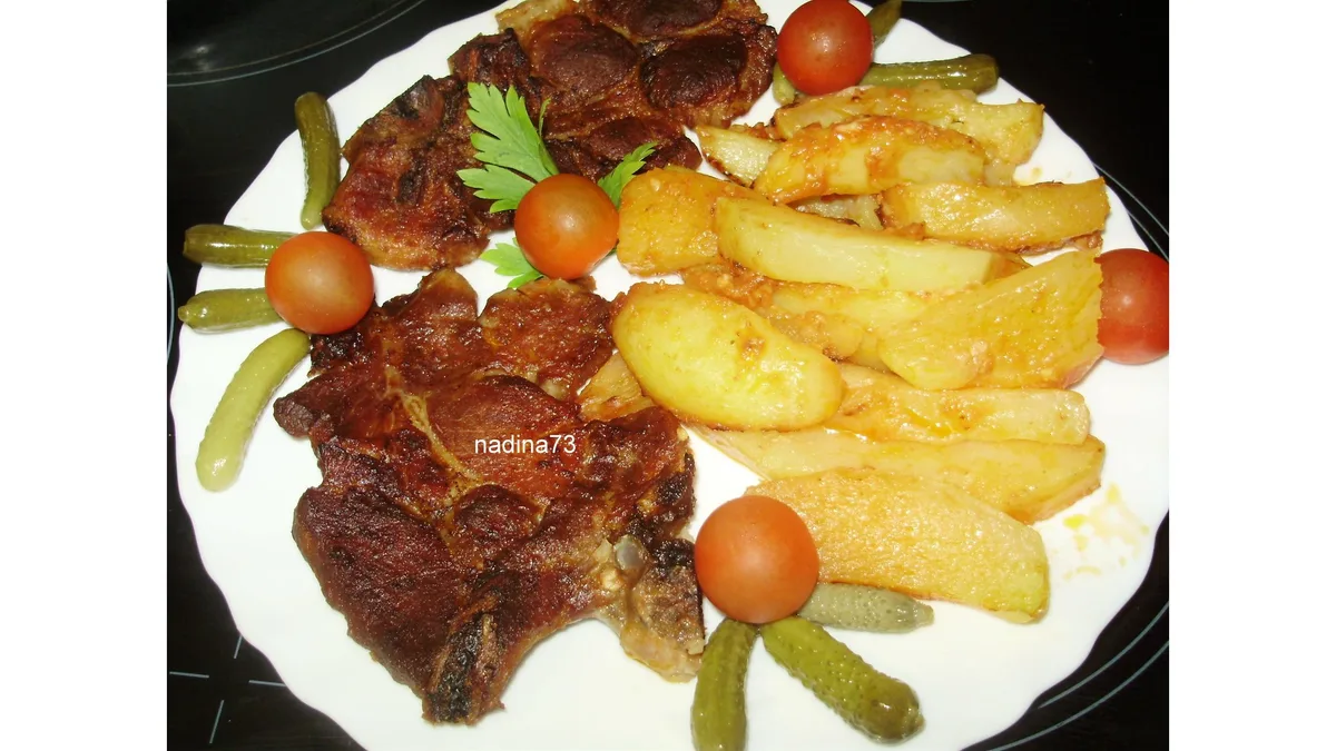 Ceafă de porc, cotlet porc sau șnițel porc