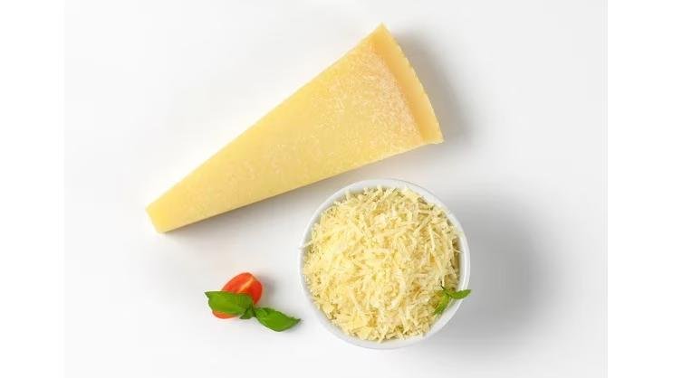 Parmezan 25 g