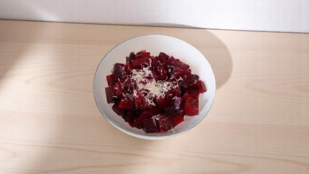 Salată de sfeclă roșie cu hrean