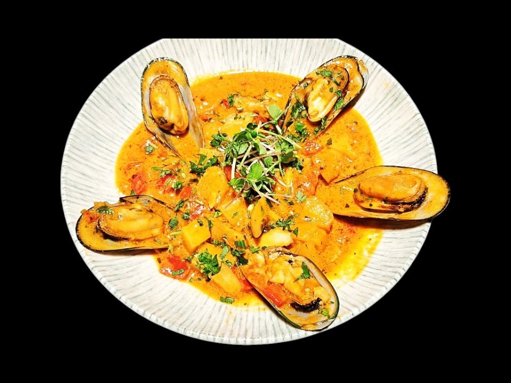 Tocana de fructe de mare cu midii gigant