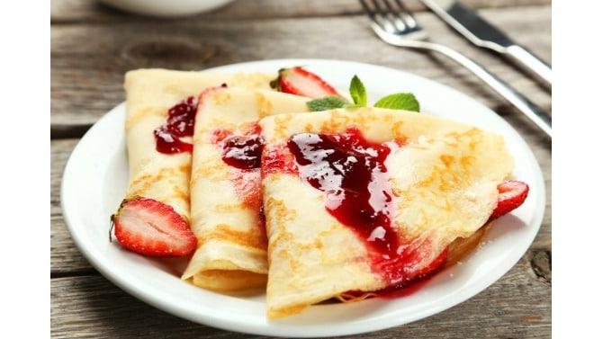 Clătite cu dulceață de visine/caise/capsuni/fineti