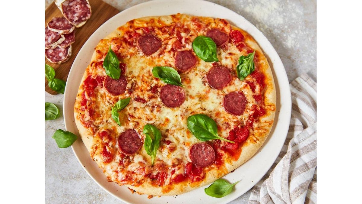 Pizza Salami 32 cm