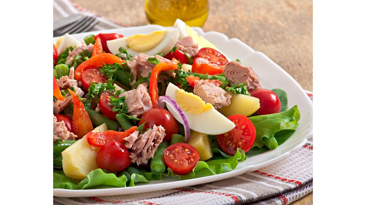 Salată cu ton