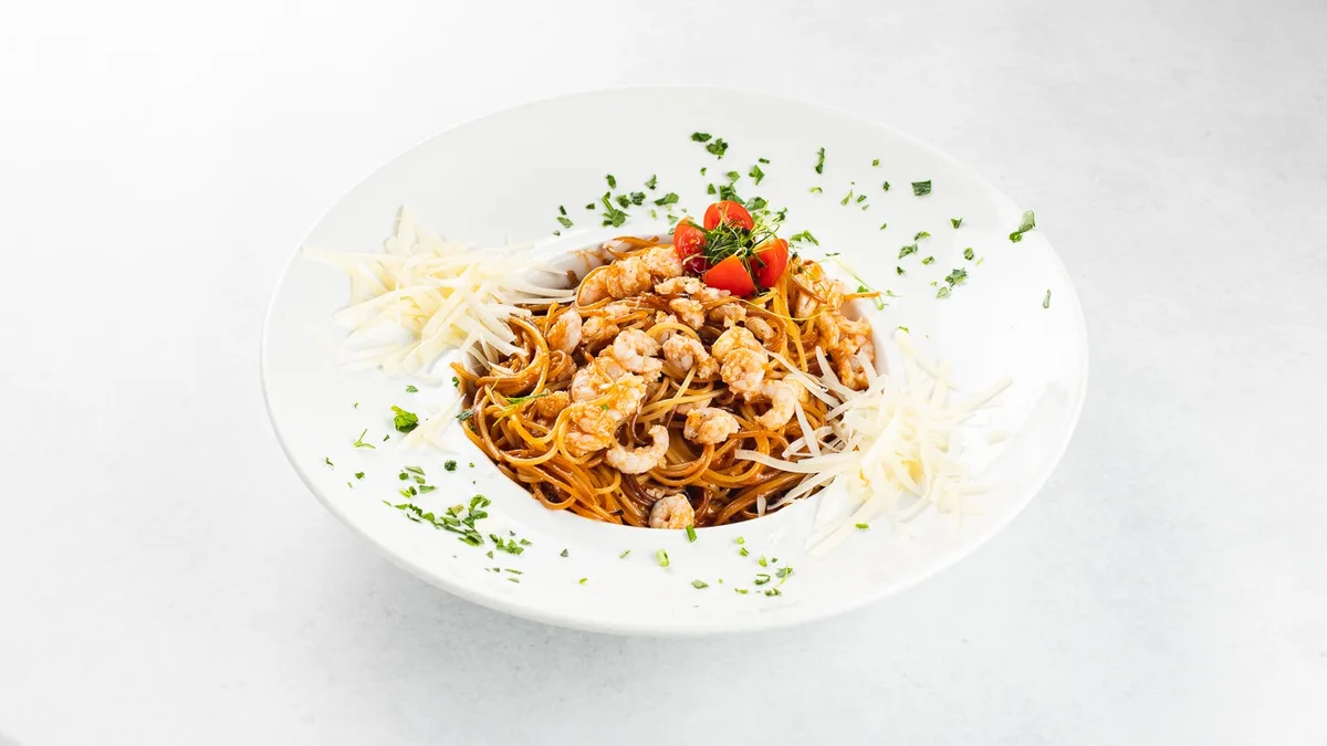 Spaghetti s vongolama u umaku od škampa