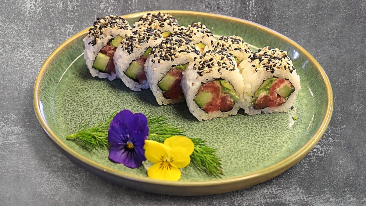 138. Uramaki Spicy Tun