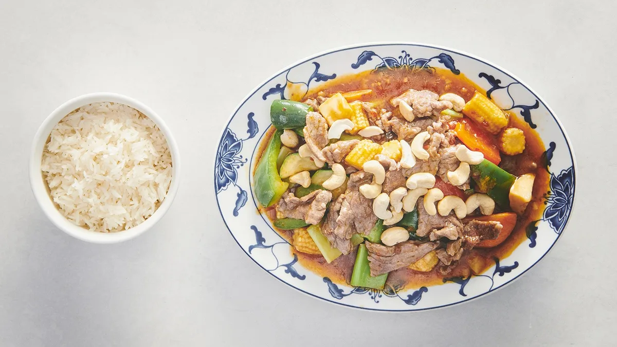 Gong Pao oksekød med cashewnødder