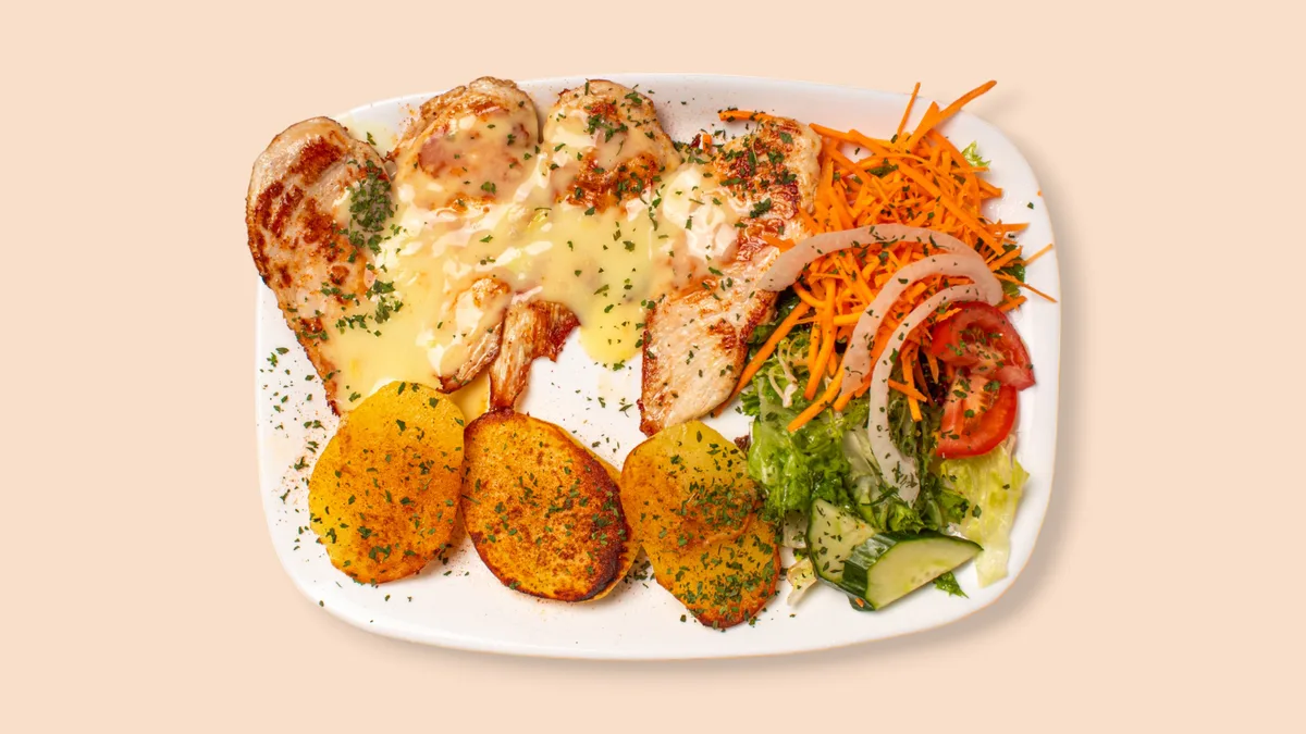 Pechuga de Pollo Empanado con Patata