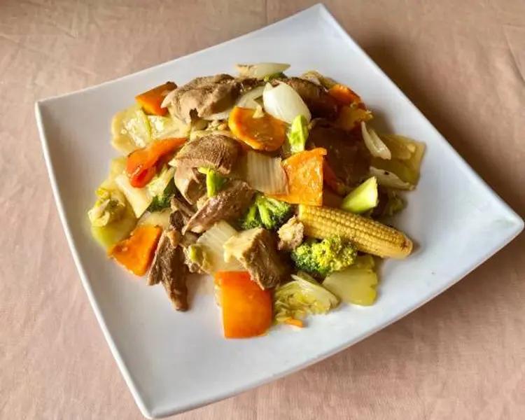 Lengua Especial en Salsa de Ostión